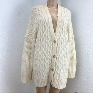 American Eagle Women's Oversized Beachy Cream Cable Knit Cardigan Sweater sz XL